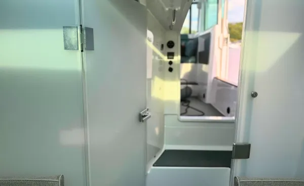 2022 Axopar BRABUS 37 XC CROSS CABIN detail image 58