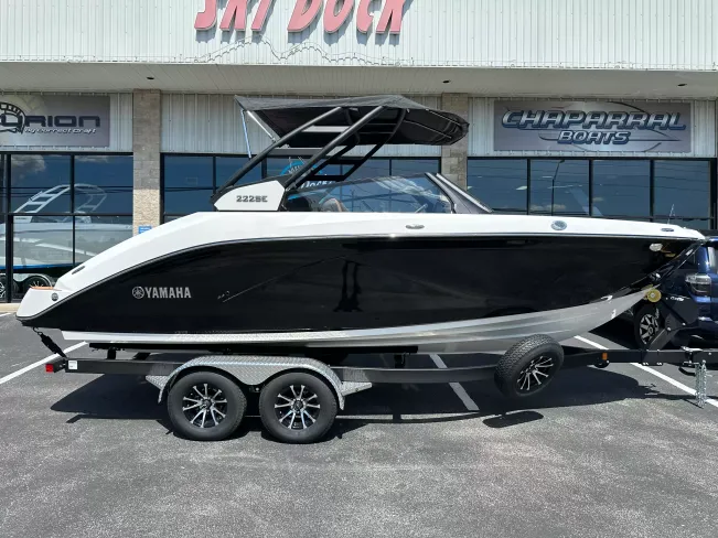 2027 Yamaha 222SE 