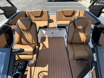 2027 Yamaha 222SE -13