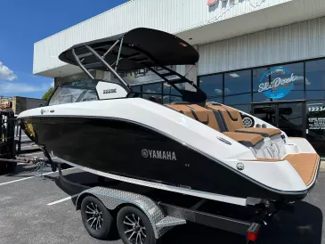 2027 Yamaha 222SE -18