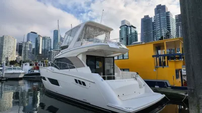 Pre-Owned 2016 Carver C40 for Sale | Vancouver, BC | M&P Yacht Centre | 6ab445420685f147260b78bf