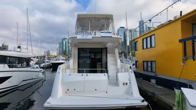 Pre-Owned 2016 Carver C40 for Sale | Vancouver, BC | M&P Yacht Centre | 6ab445420685f147260b78bf