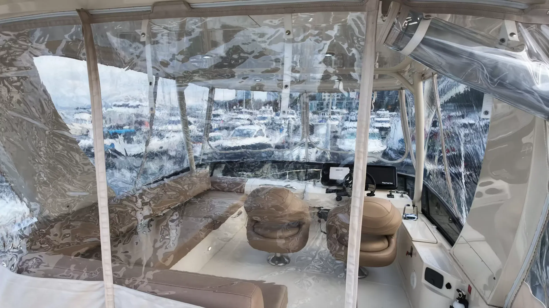 Pre-Owned 2016 Carver C40 for Sale | Vancouver, BC | M&P Yacht Centre | 6ab445420685f147260b78bf
