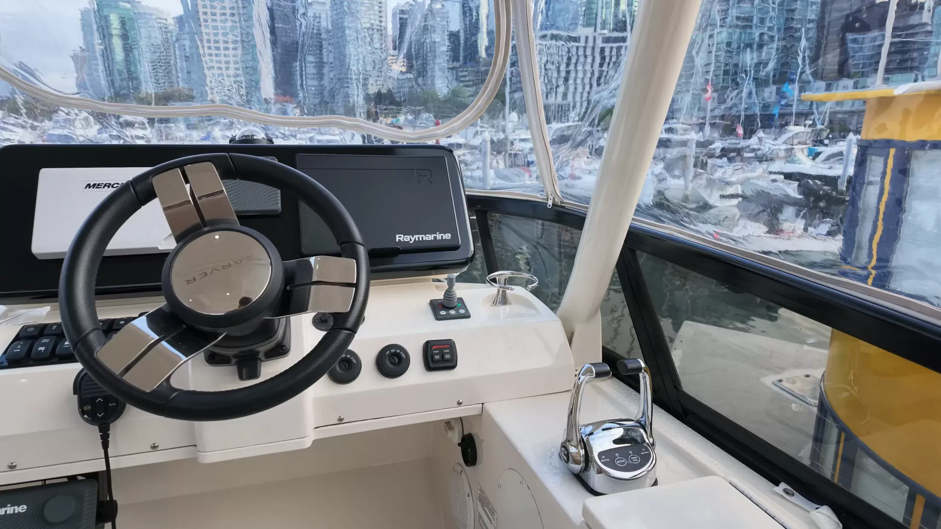 Pre-Owned 2016 Carver C40 for Sale | Vancouver, BC | M&P Yacht Centre | 6ab445420685f147260b78bf