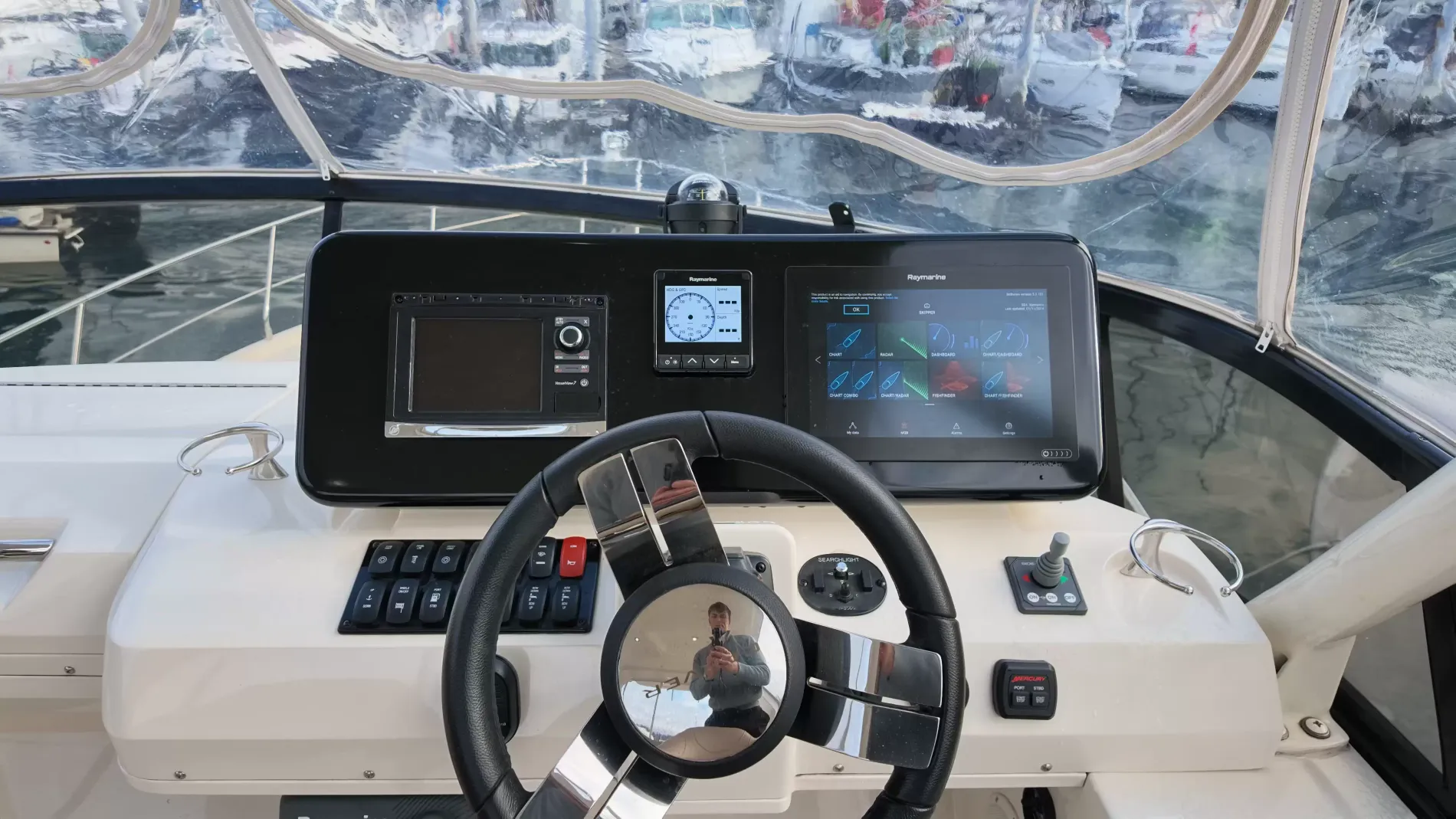 Pre-Owned 2016 Carver C40 for Sale | Vancouver, BC | M&P Yacht Centre | 6ab445420685f147260b78bf