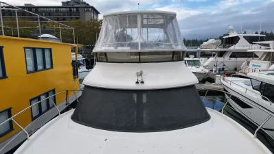 Pre-Owned 2016 Carver C40 for Sale | Vancouver, BC | M&P Yacht Centre | 6ab445420685f147260b78bf