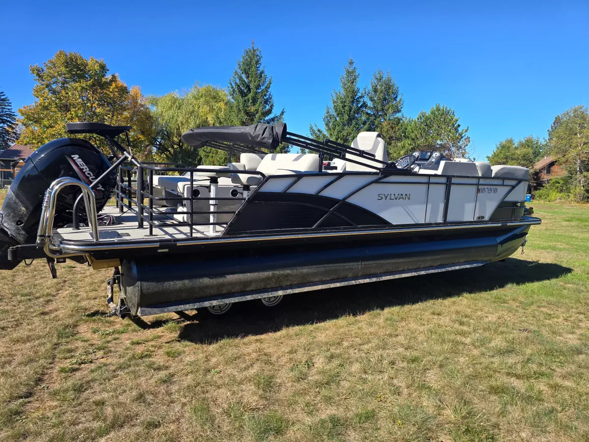 boat-carouselImage-image
