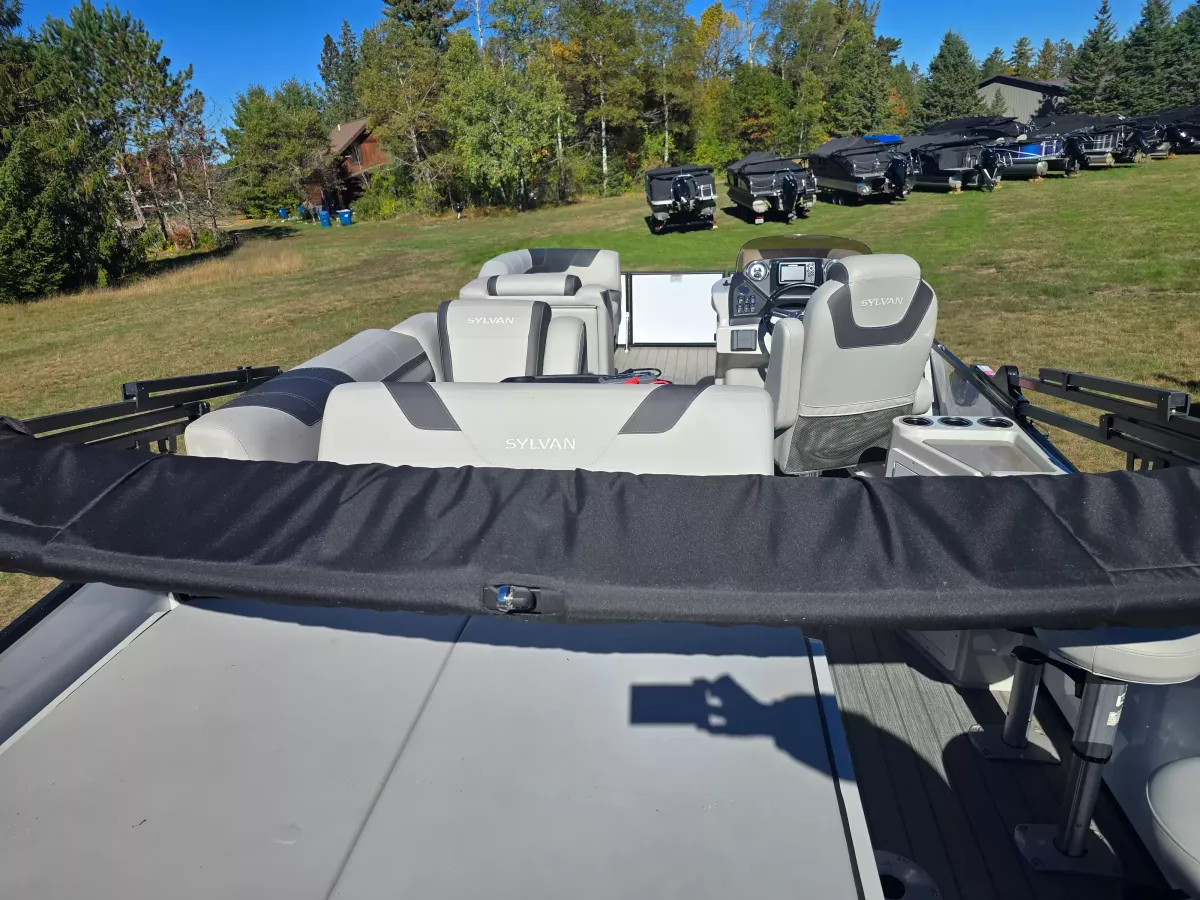 boat-carouselImage-image