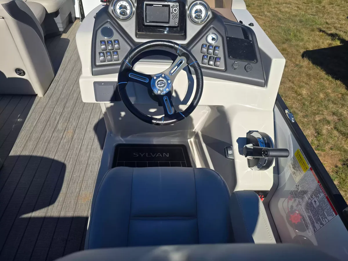 boat-carouselImage-image