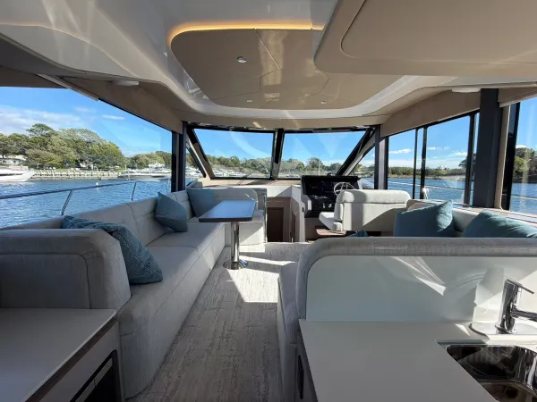 2027 Cruisers Yachts 50 FLY detail image 24