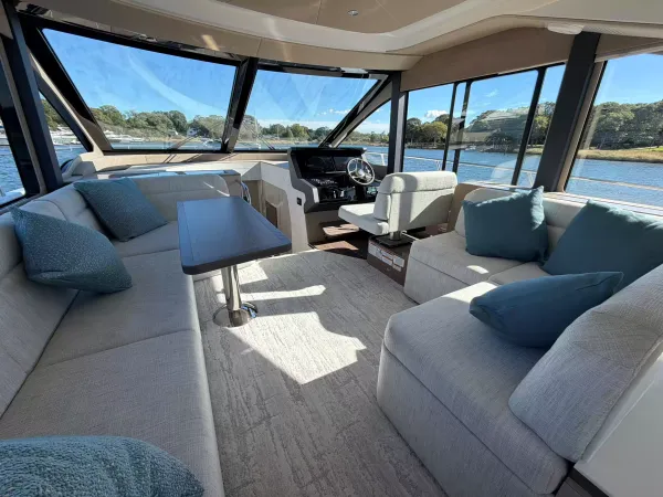 2027 Cruisers Yachts 50 FLY detail image 25