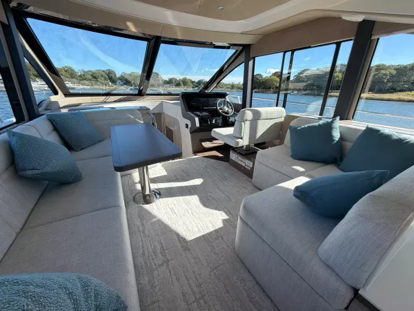 2027 Cruisers Yachts 50 FLY detail image 26