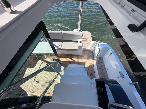 2027 Cruisers Yachts 50 FLY detail image 48