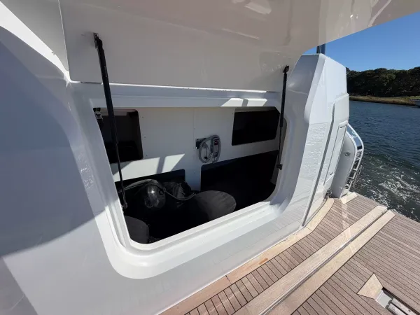 2027 Cruisers Yachts 50 FLY detail image 50
