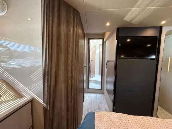 2027 Cruisers Yachts 50 FLY detail image 67