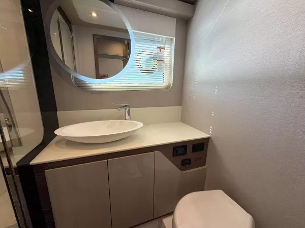 2027 Cruisers Yachts 50 FLY detail image 69
