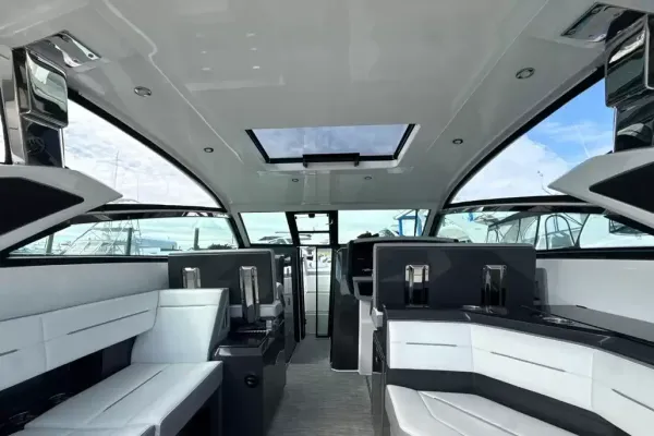2021 Cobalt A36 detail image 8