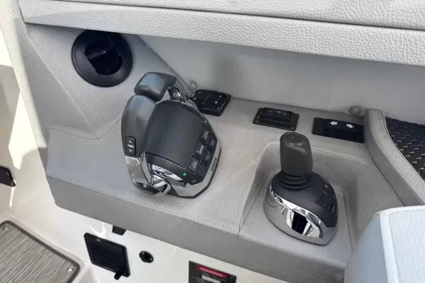 2021 Cobalt A36 detail image 18