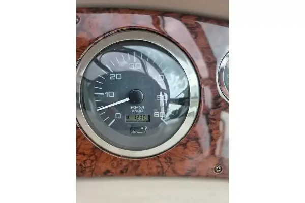2001 Sea Ray 380 SUNDANCER detail image 32