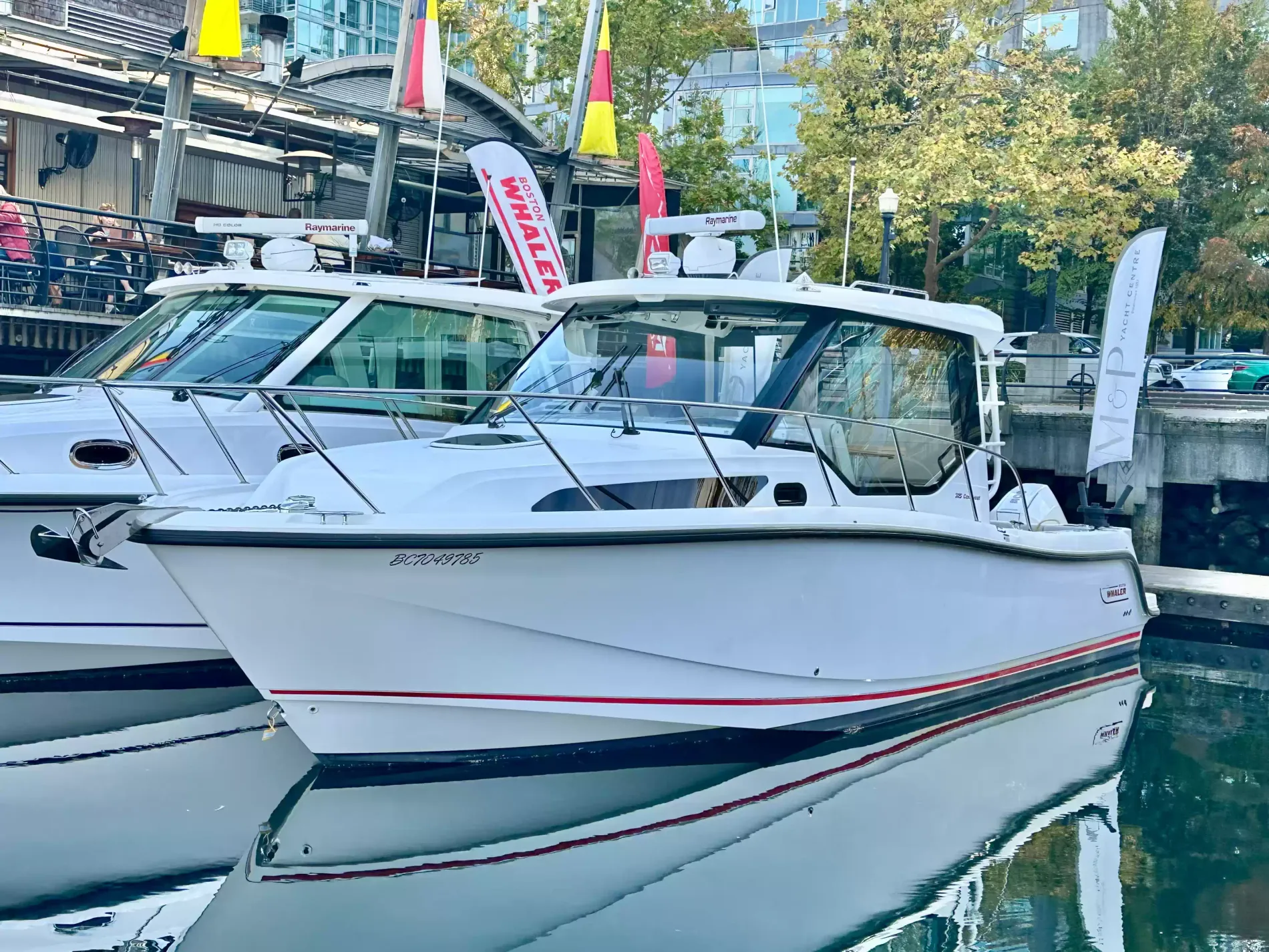 Pre-Owned 2020 Boston whaler 325 Conquest for Sale | Vancouver, BC | M&P Yacht Centre | 6ac6861e7c52e6089b0ec7f1
