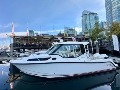 Pre-Owned 2020 Boston whaler 325 Conquest for Sale | Vancouver, BC | M&P Yacht Centre | 6ac6861e7c52e6089b0ec7f1