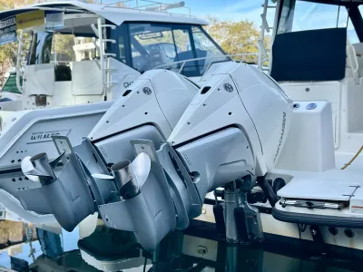 Pre-Owned 2020 Boston whaler 325 Conquest for Sale | Vancouver, BC | M&P Yacht Centre | 6ac6861e7c52e6089b0ec7f1