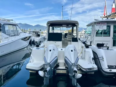Pre-Owned 2020 Boston whaler 325 Conquest for Sale | Vancouver, BC | M&P Yacht Centre | 6ac6861e7c52e6089b0ec7f1