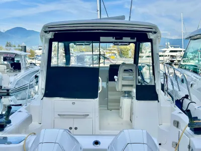 Pre-Owned 2020 Boston whaler 325 Conquest for Sale | Vancouver, BC | M&P Yacht Centre | 6ac6861e7c52e6089b0ec7f1