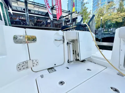 Pre-Owned 2020 Boston whaler 325 Conquest for Sale | Vancouver, BC | M&P Yacht Centre | 6ac6861e7c52e6089b0ec7f1