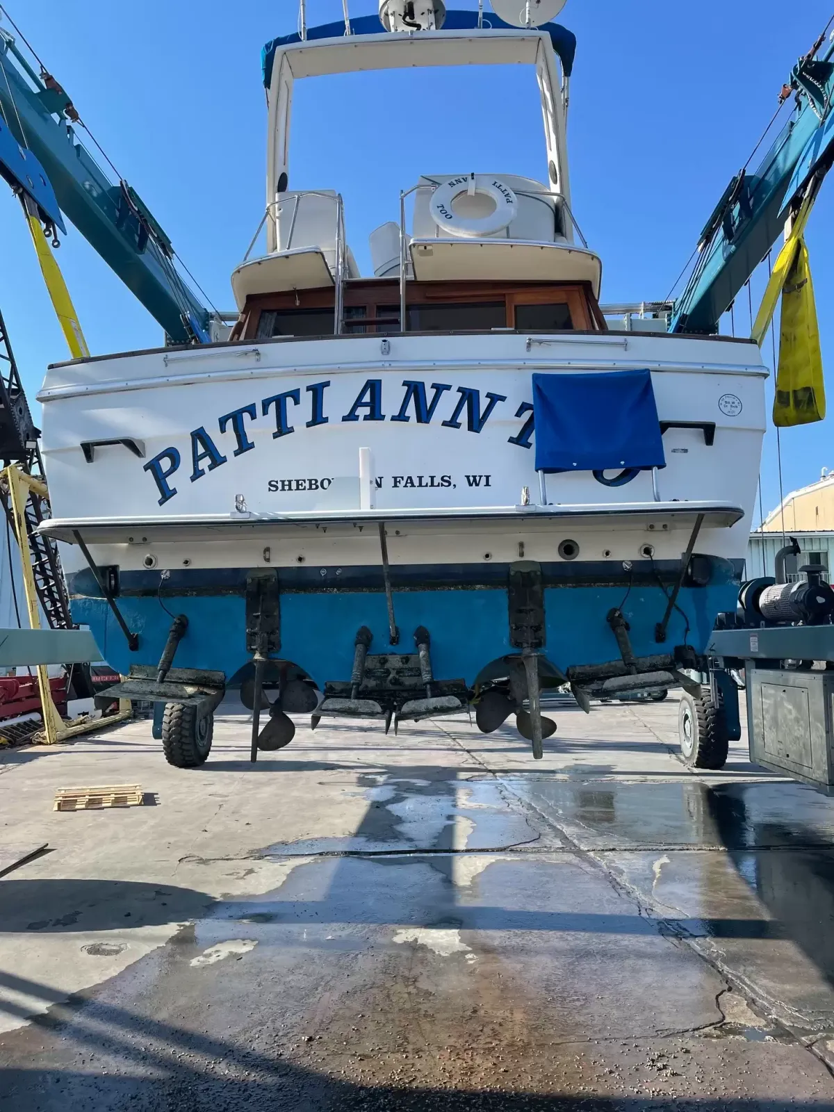 dummy-boat-img