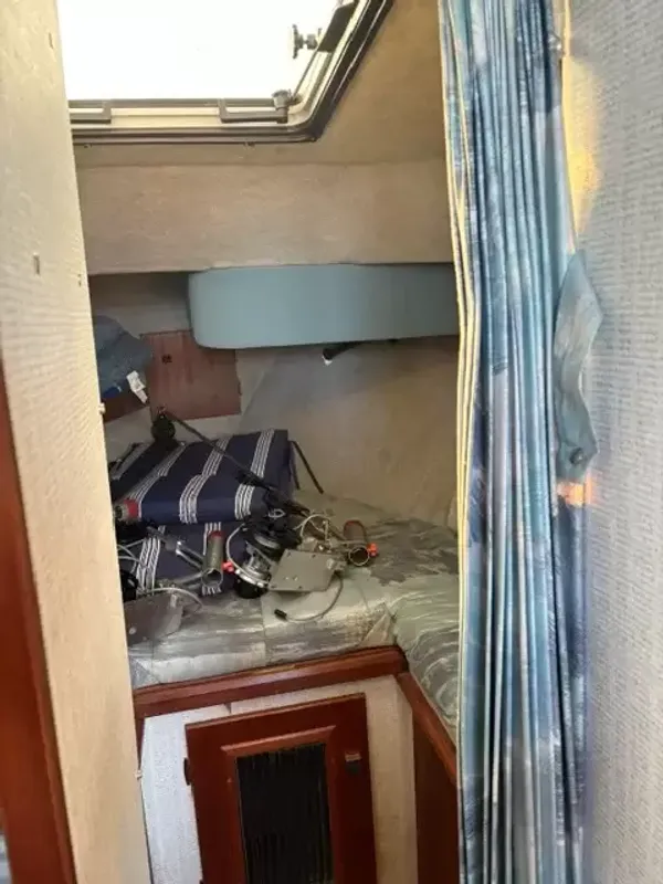 Bayliner 3218 Motor Yacht 1988-15