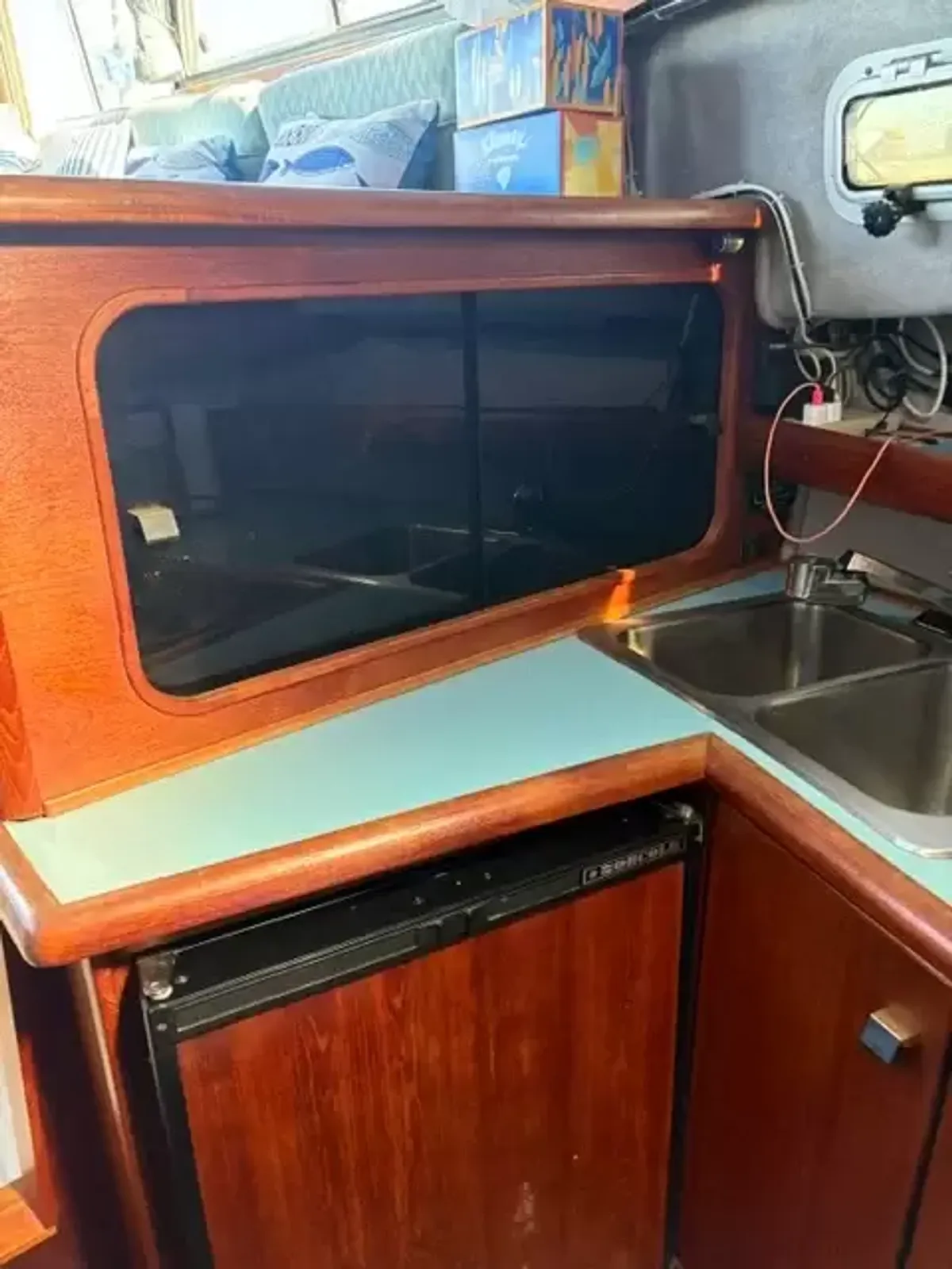 dummy-boat-img