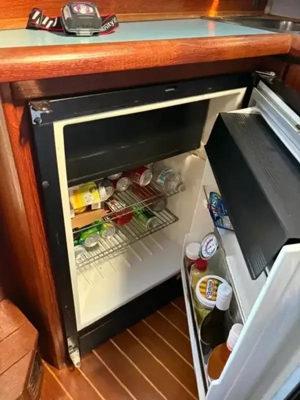 Bayliner 3218 Motor Yacht 1988-18