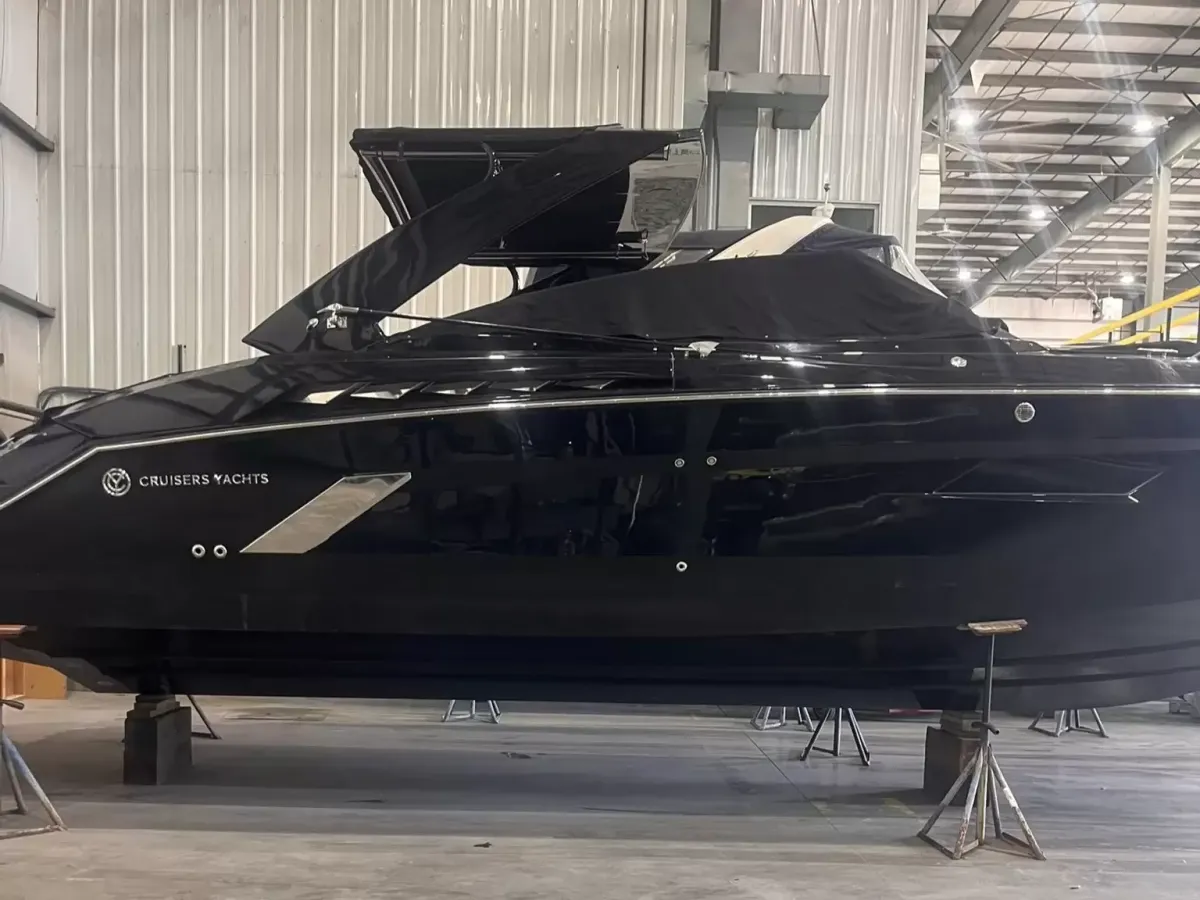 boat-carouselImage-image
