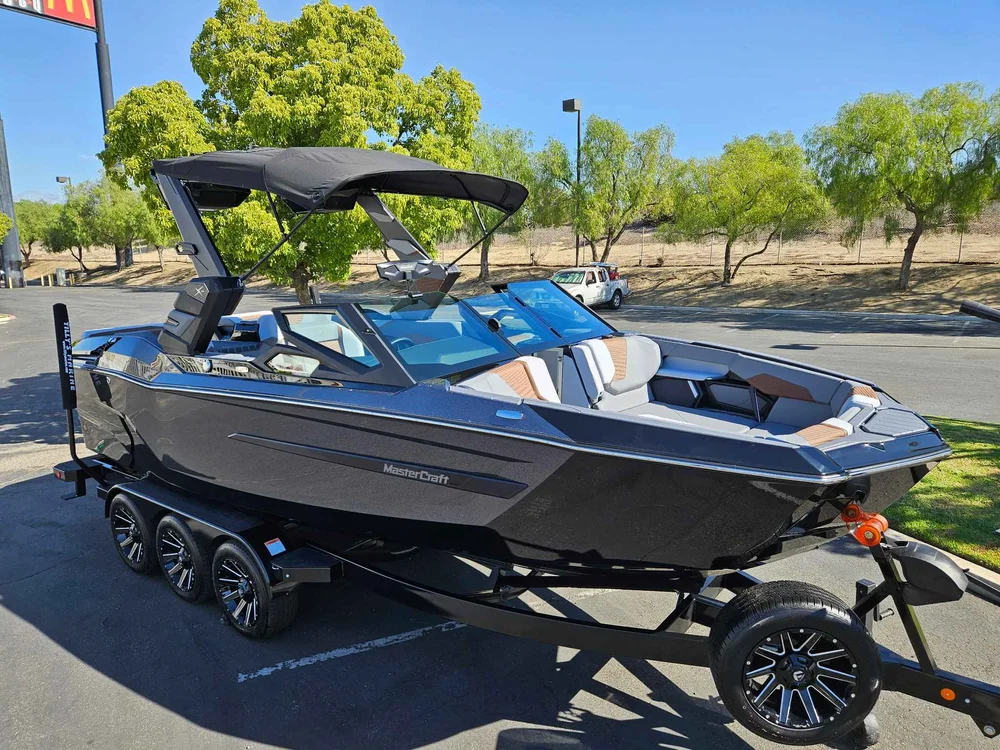 2027 Mastercraft X24