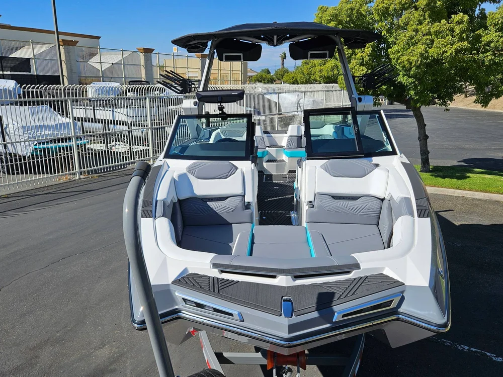 2027 Mastercraft XStar 25