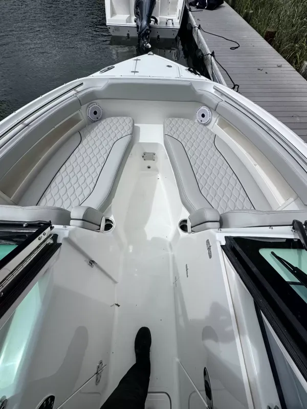 2027 Pursuit DC 266 detail image 22