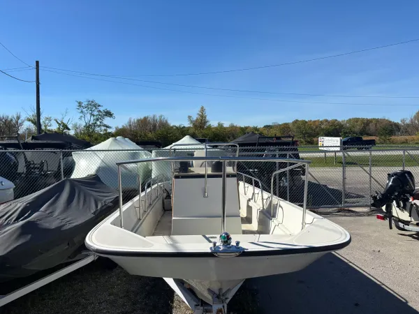 1989 Boston Whaler 17 Montauk-10