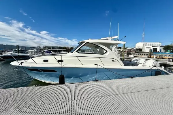 2023 Pursuit OS 355 detail image 0