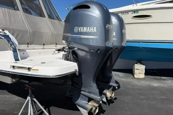 2018 Regal 29 OBX detail image 2
