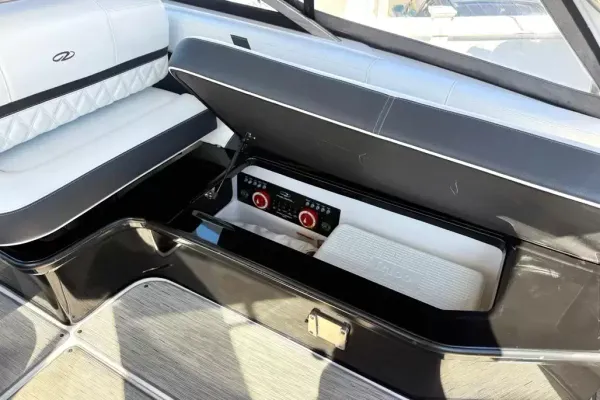 2018 Regal 29 OBX detail image 16