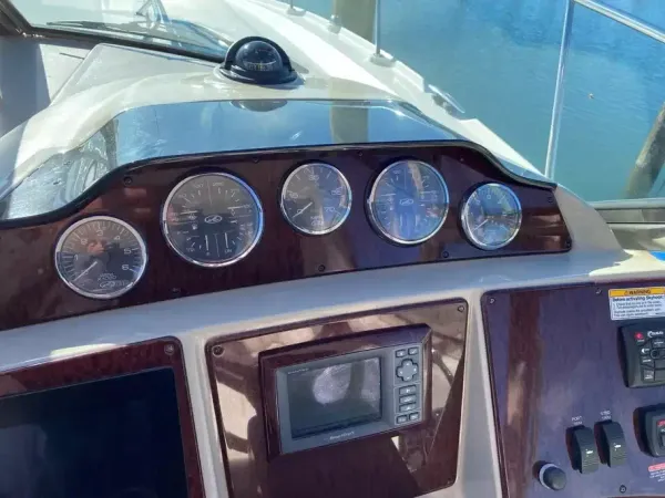 2011 Sea Ray SUNDANCER 350 detail image 13