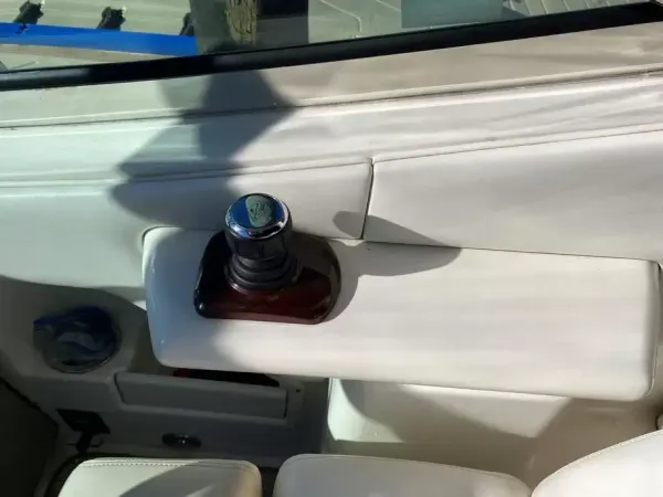 2011 Sea Ray SUNDANCER 350 detail image 18