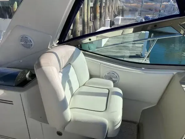 2011 Sea Ray SUNDANCER 350 detail image 19