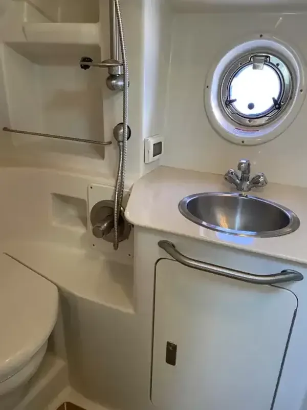 2011 Sea Ray SUNDANCER 350 detail image 29