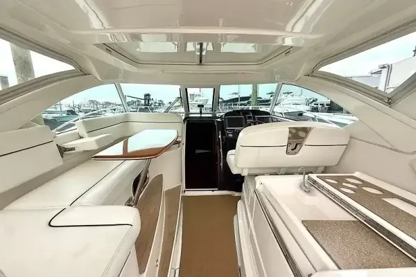 2013 Tiara Yachts 3600 OPEN detail image 8