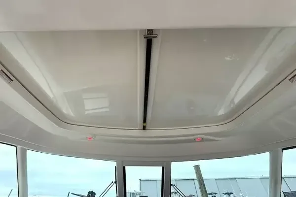 2013 Tiara Yachts 3600 OPEN detail image 14