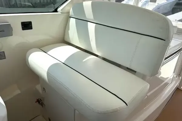 2013 Tiara Yachts 3600 OPEN detail image 17
