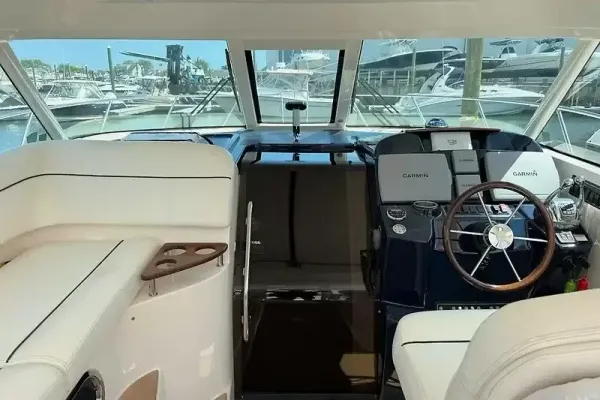 2013 Tiara Yachts 3600 OPEN detail image 18