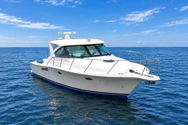 2013 Tiara Yachts 3600 OPEN detail image 0